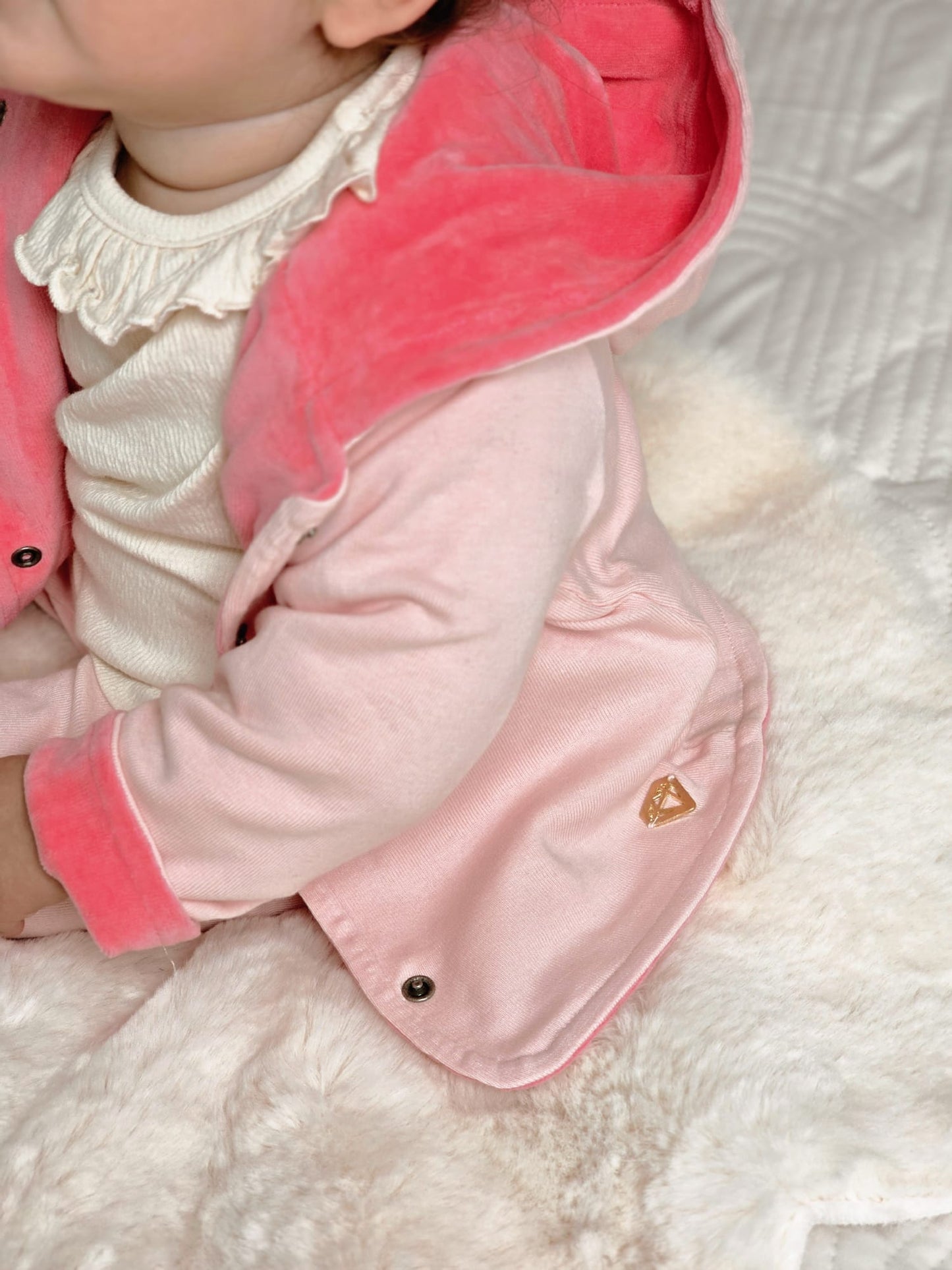 Little Chiq velours vest